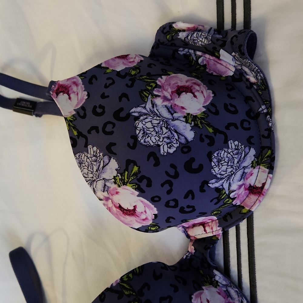 - Victoria's Secret bra